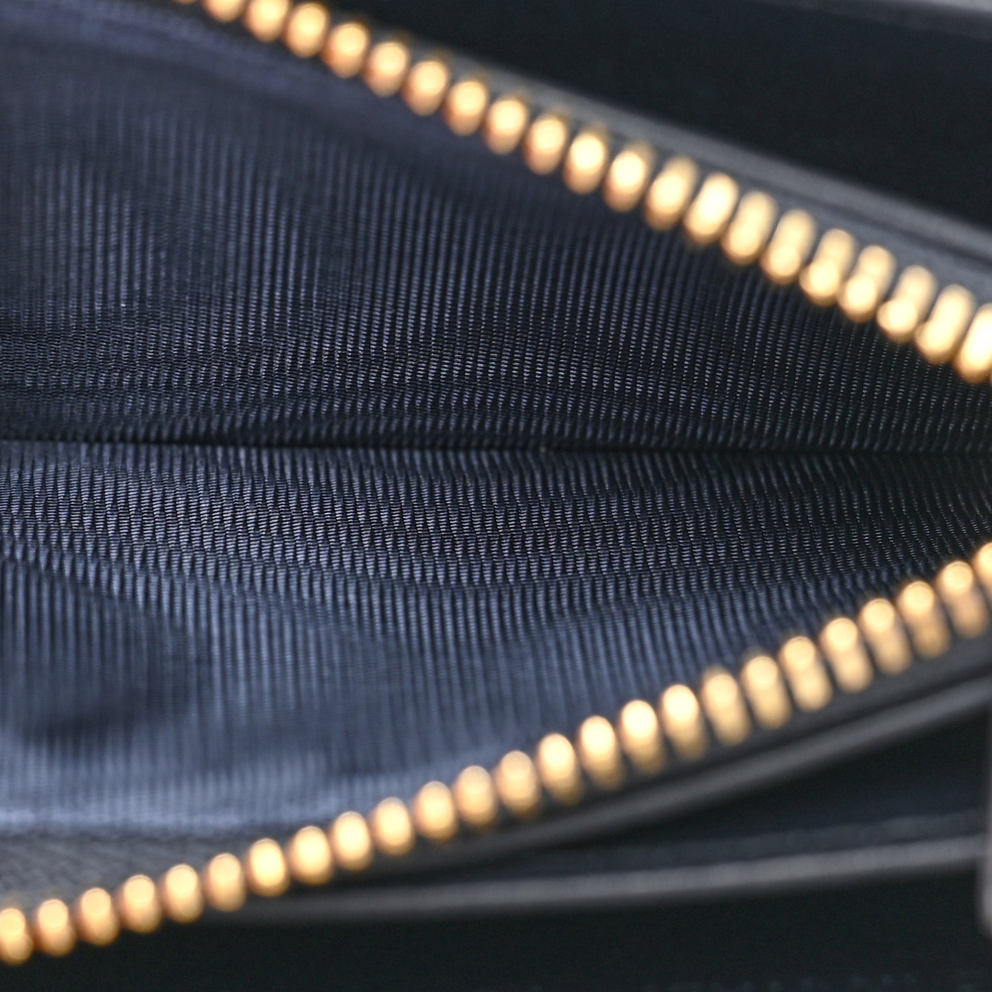 Calfskin Vibe Voyageur Card Holder Blue White