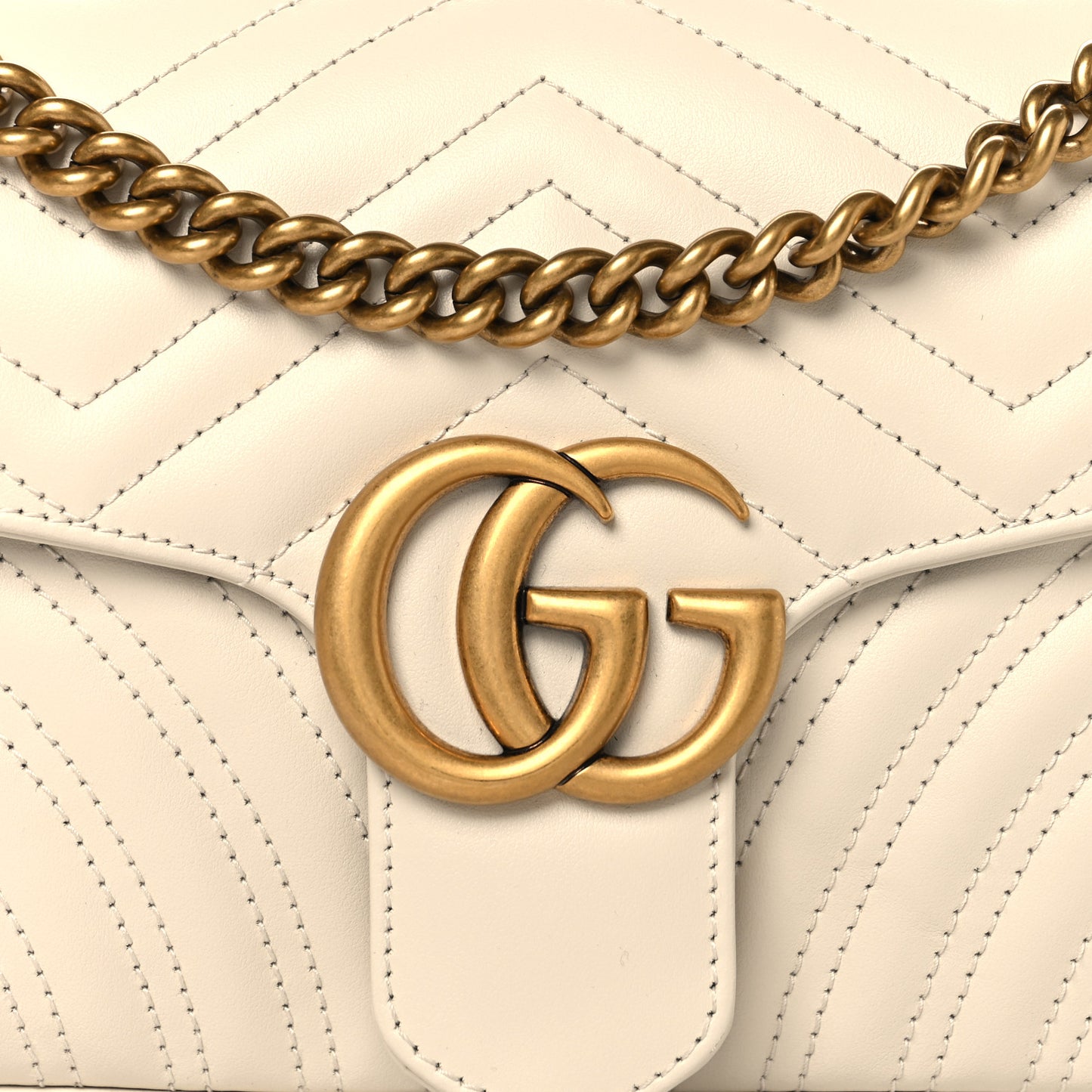 Calfskin Matelasse Small GG Marmont Shoulder Bag White