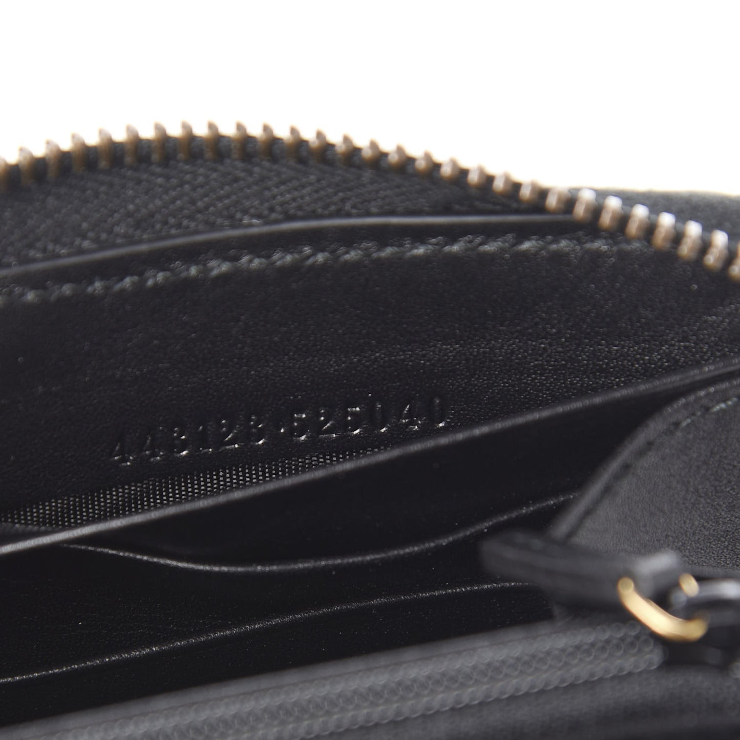 Calfskin Matelasse GG Marmont Zip Around Wallet Black White