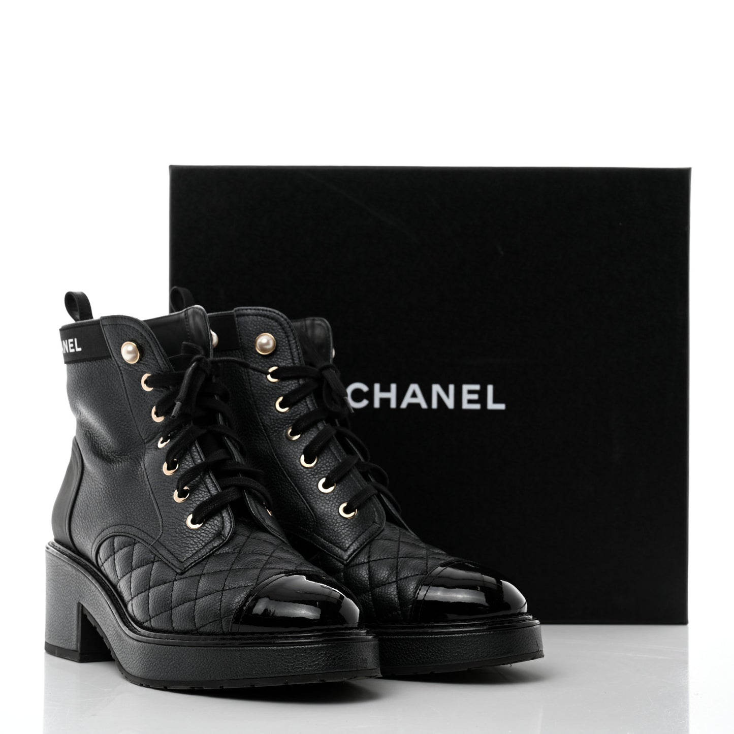 Pearly Calfskin Patent Calfskin Lace Up Combat Boots 38 Black