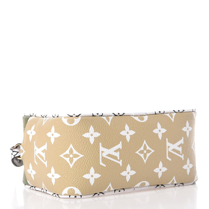 Louis Vuitton Monogram Giant Beach Pouch Kaki 4 of 10