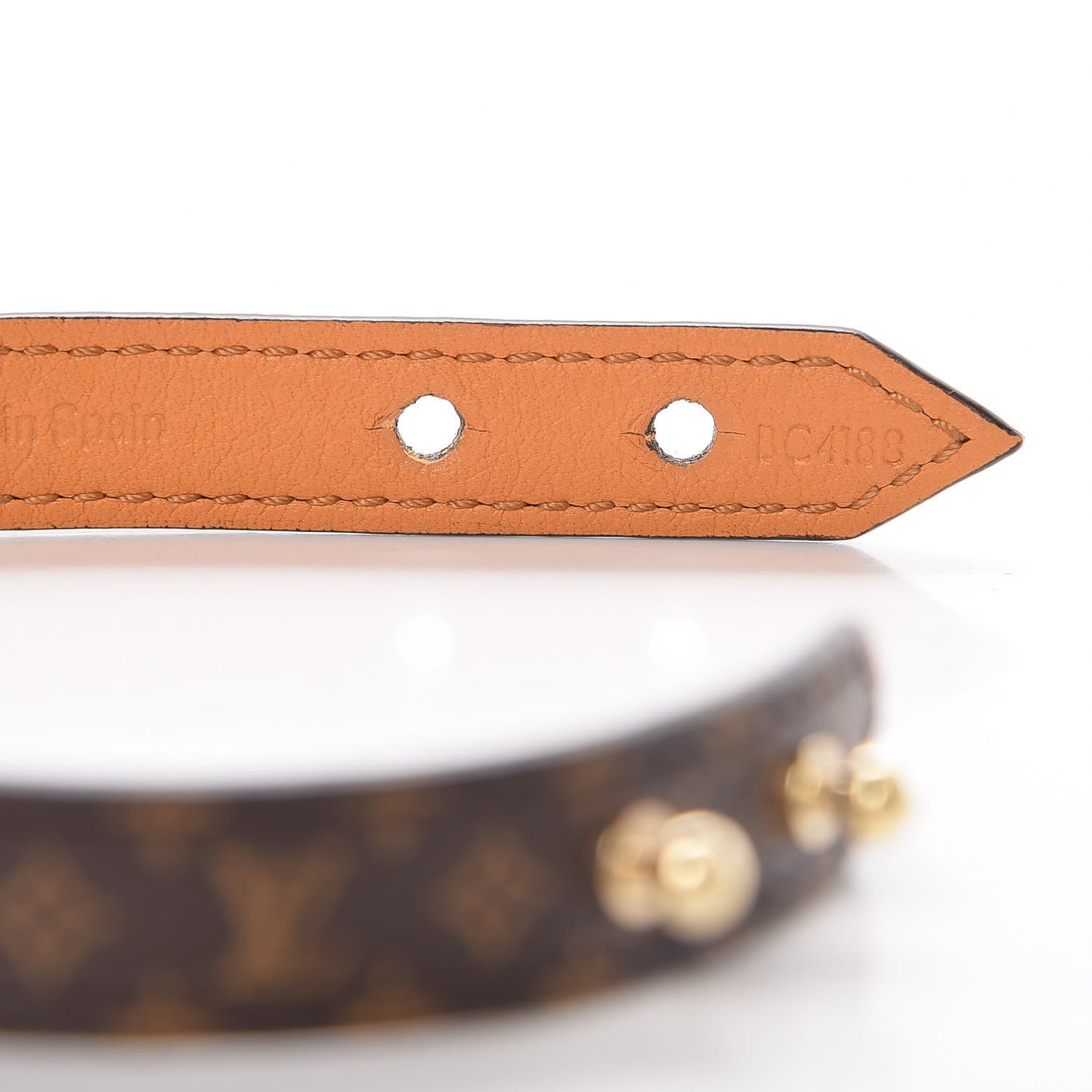 Monogram Essential V Bracelet 19