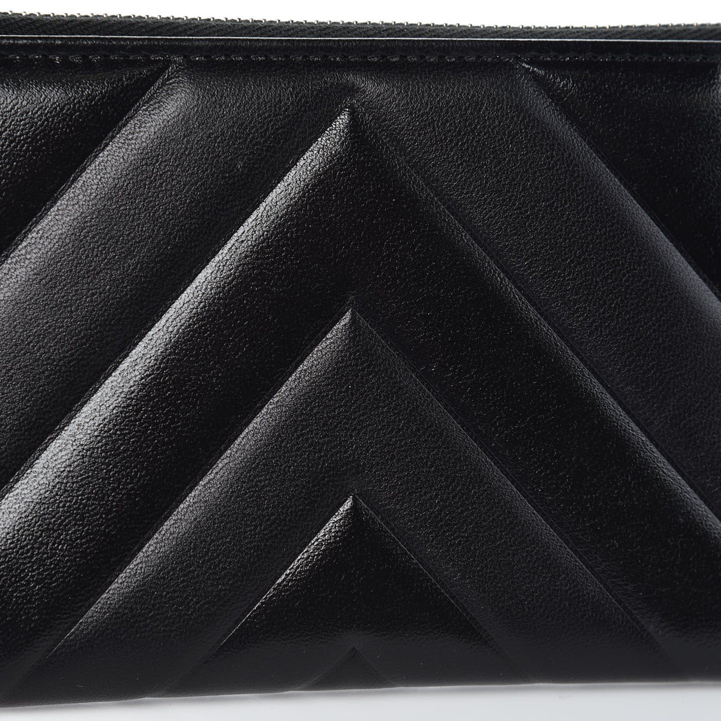 Lambskin Chevron Quilted Classic Zip Pouch Black