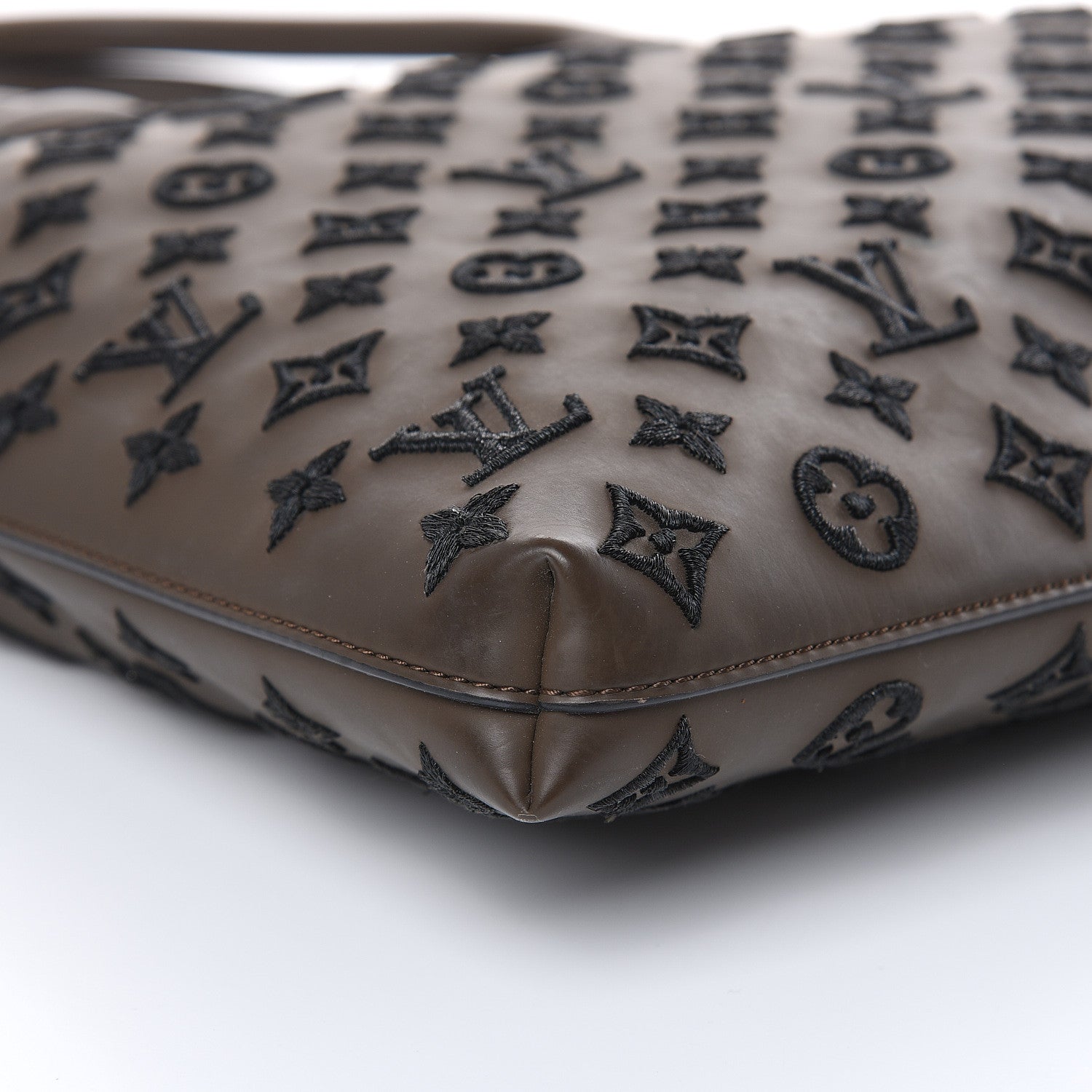 Louis Vuitton Monogram Addiction Vertical Lockit MM Brown 8 of 18