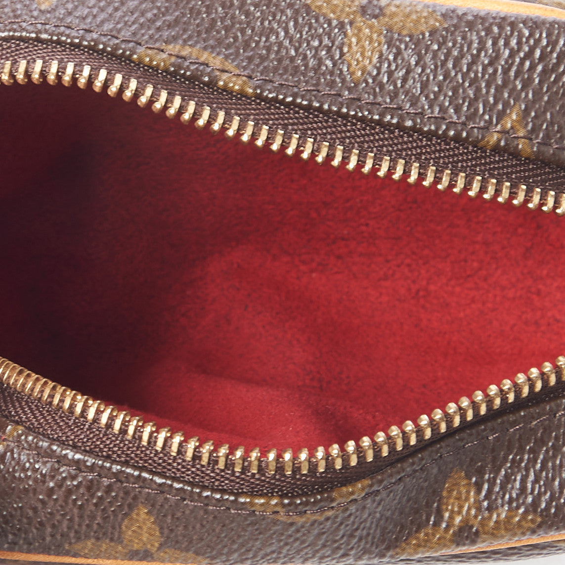 Louis Vuitton Monogram Wapity 6 of 7