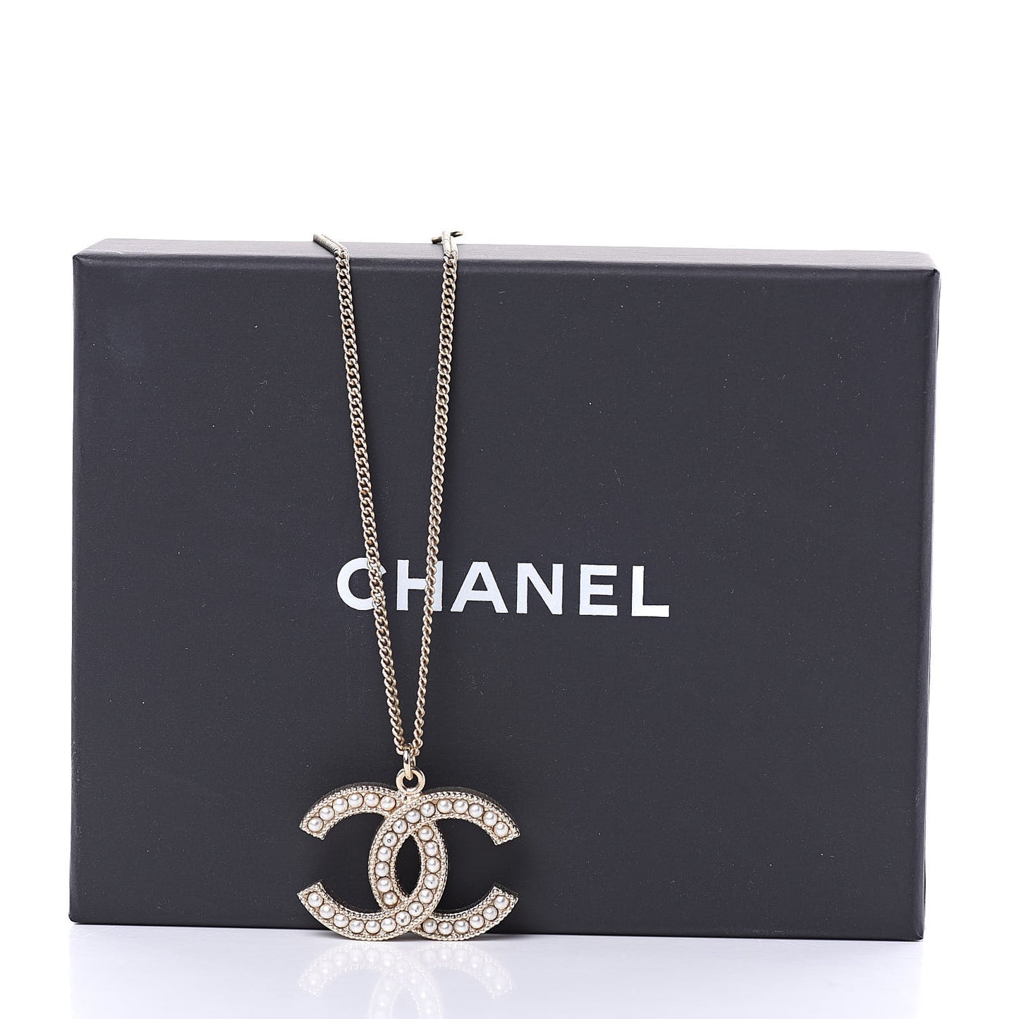 Pearl CC Pendant Necklace Gold