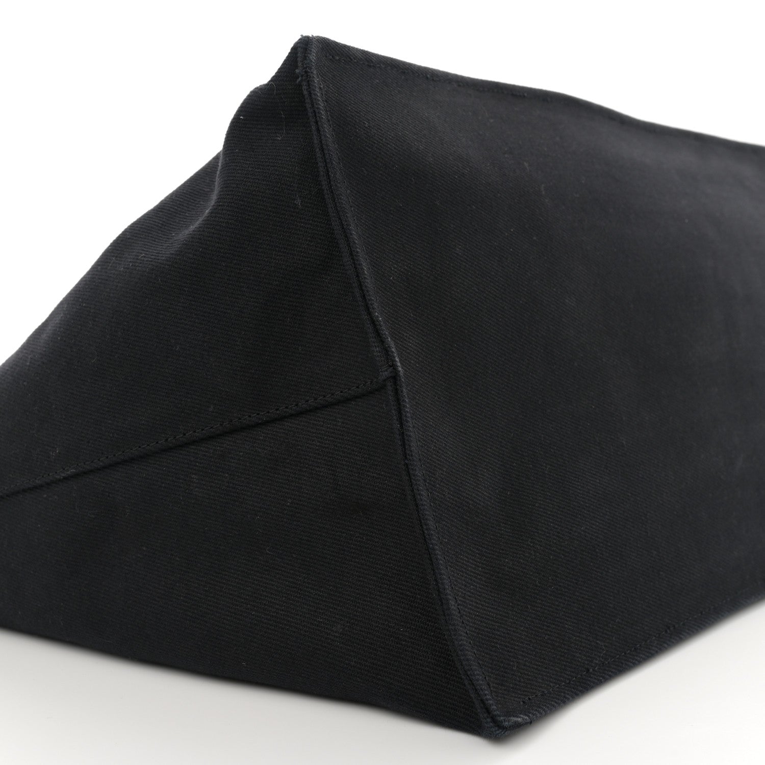 THE ROW サイズ2 The Row Soft Margaux 15 Bag Black Calfskin Silver Hardware