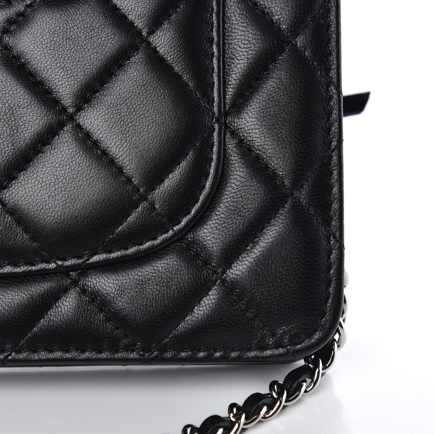 Lambskin Quilted Wallet On Chain WOC Black