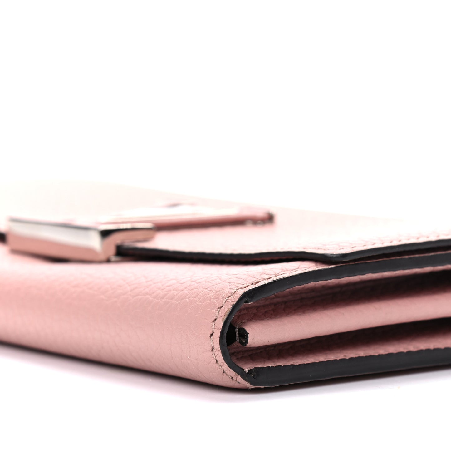 Taurillon Capucines Wallet Magnolia