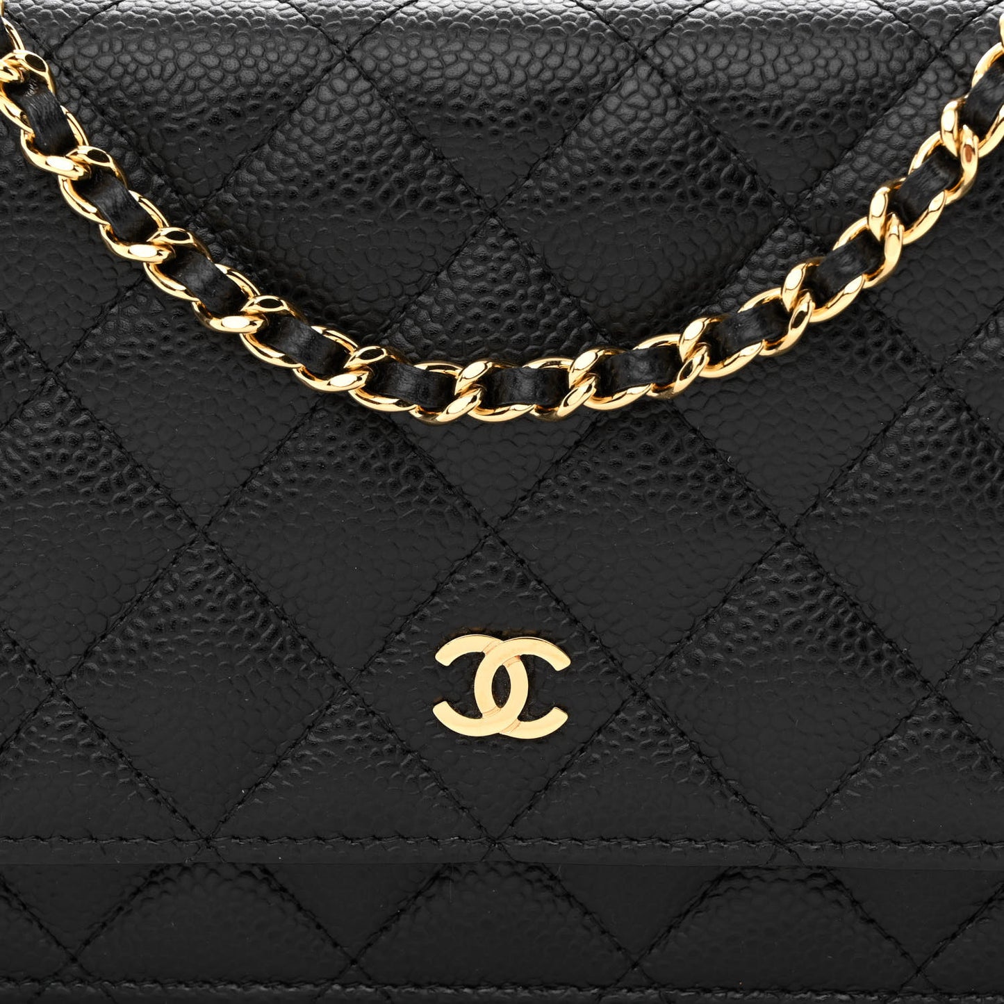 Caviar Quilted Wallet on Chain WOC Black