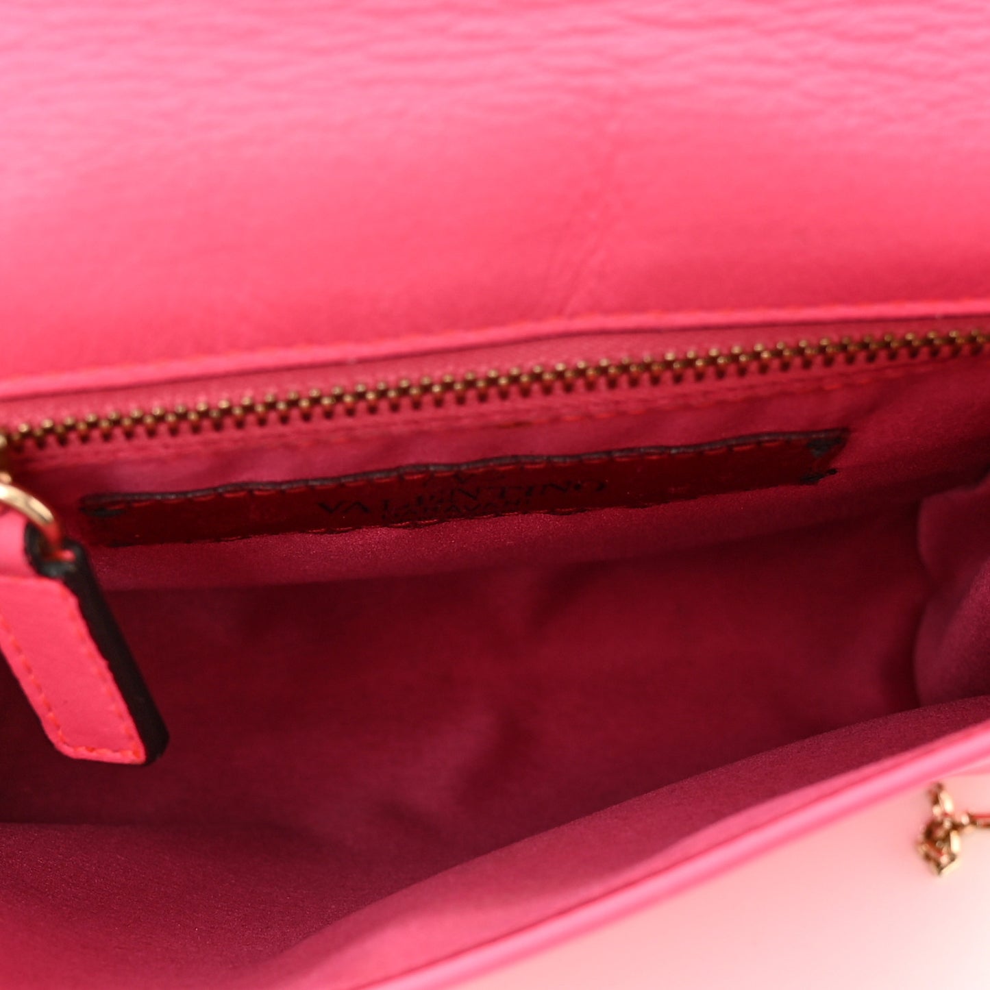 Vitello Rockstud Chain Flap Crossbody Bag Fuxia Fluo