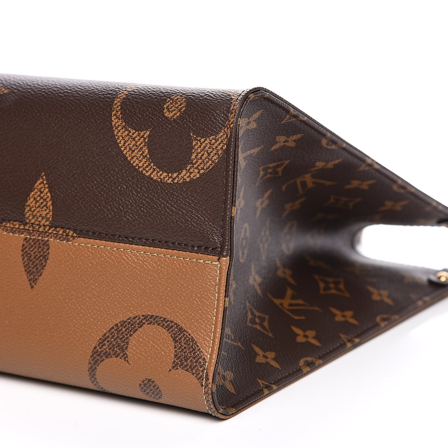 Reverse Monogram Giant Onthego MM