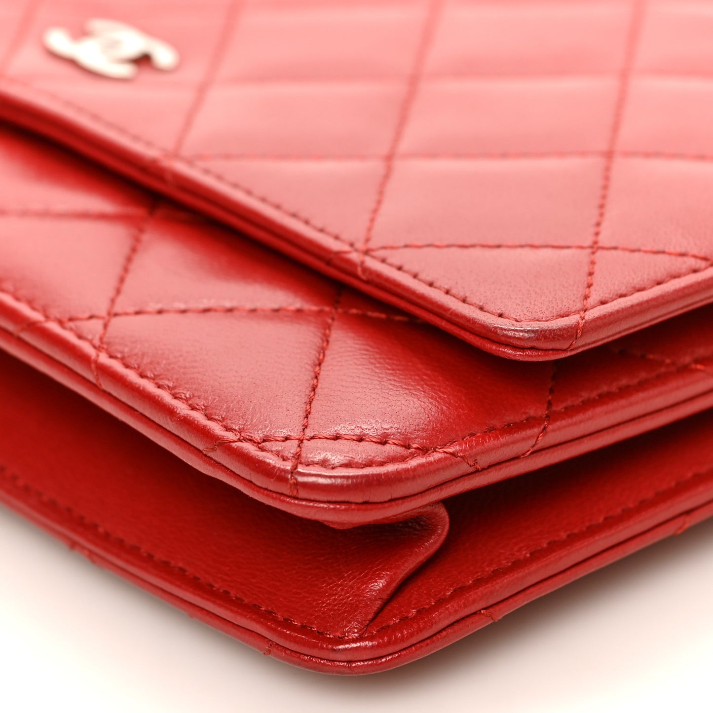 Lambskin Quilted Wallet On Chain WOC Red