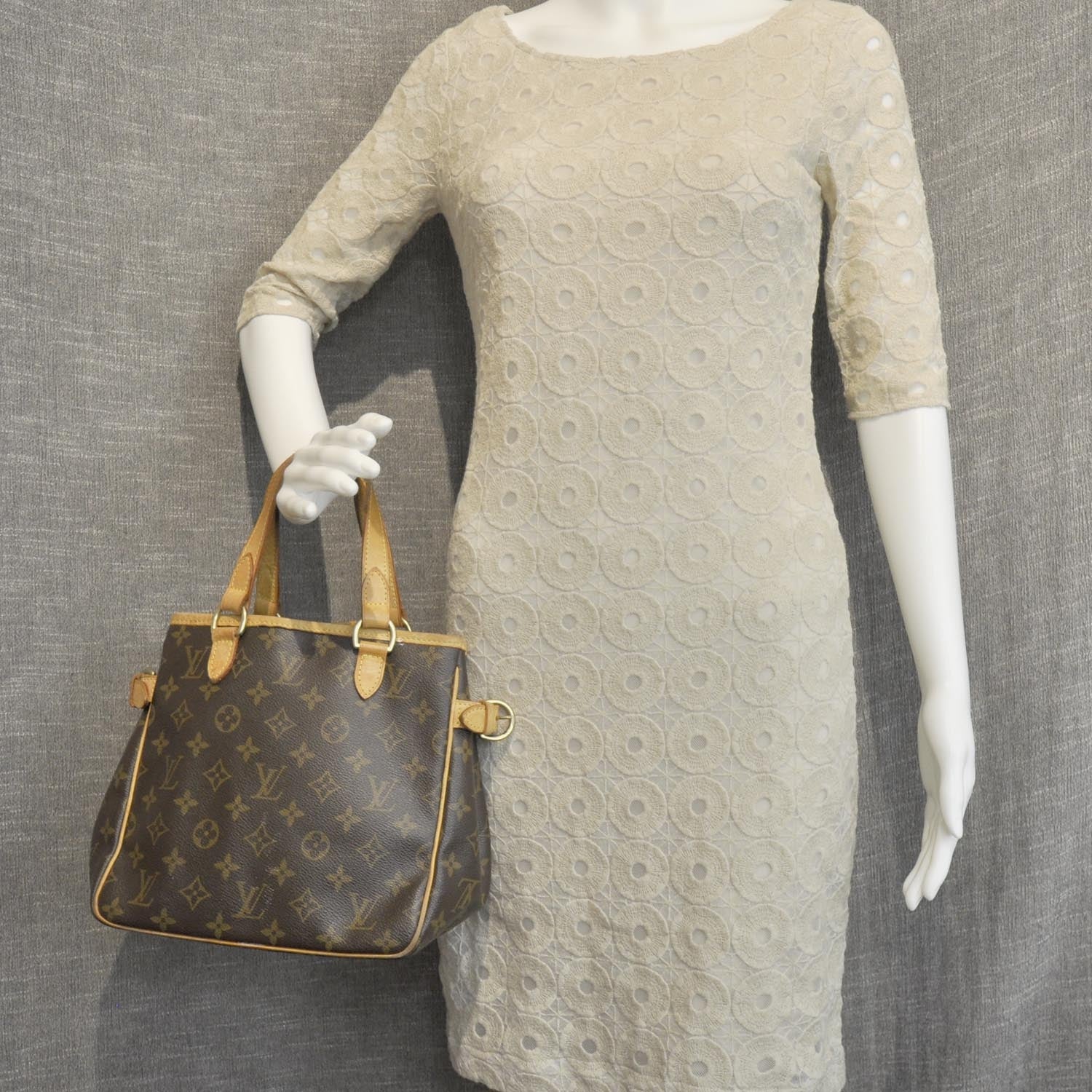 Louis Vuitton Monogram Batignolles 2 of 9