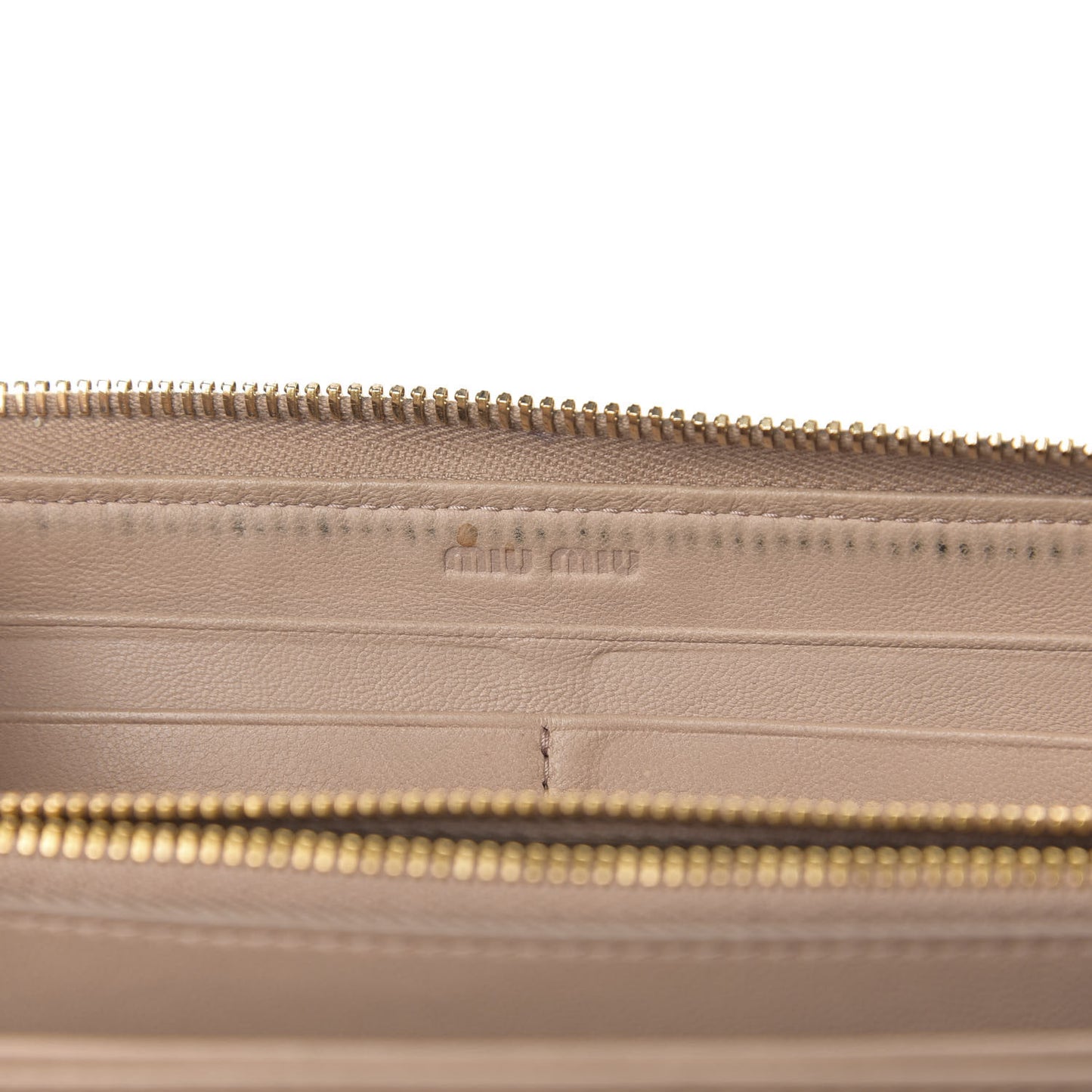 Matelasse Zip Around Wallet Cammeo