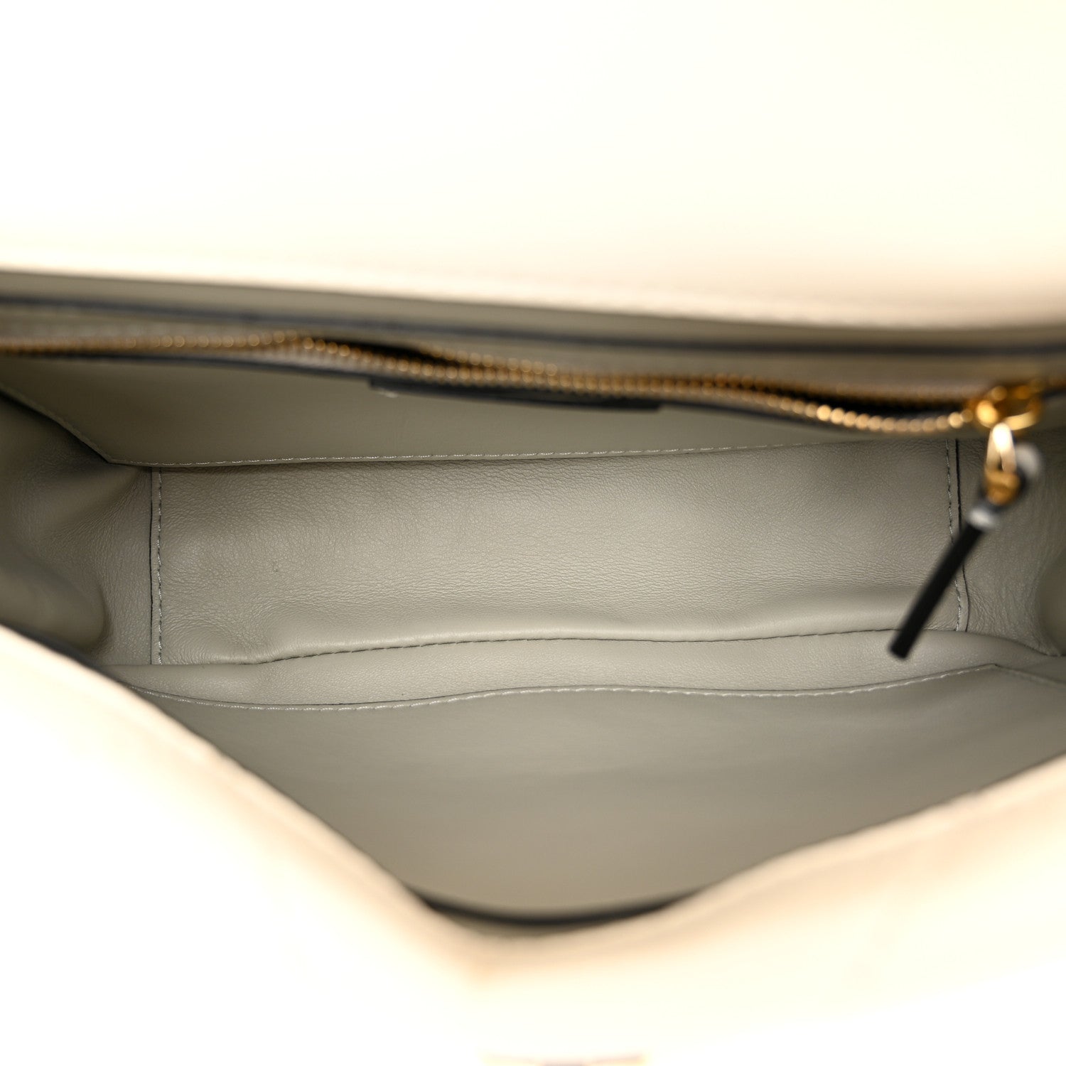 Valentino Garavani Nappa Enamel Medium Roman Stud Shoulder Bag Bag Ivory 5 of 10