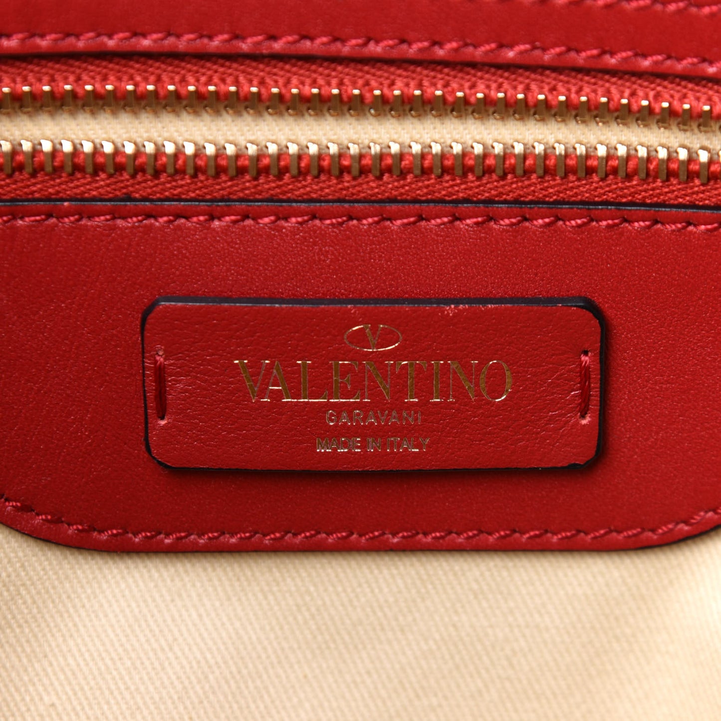Vitello Lovestud Tote Red