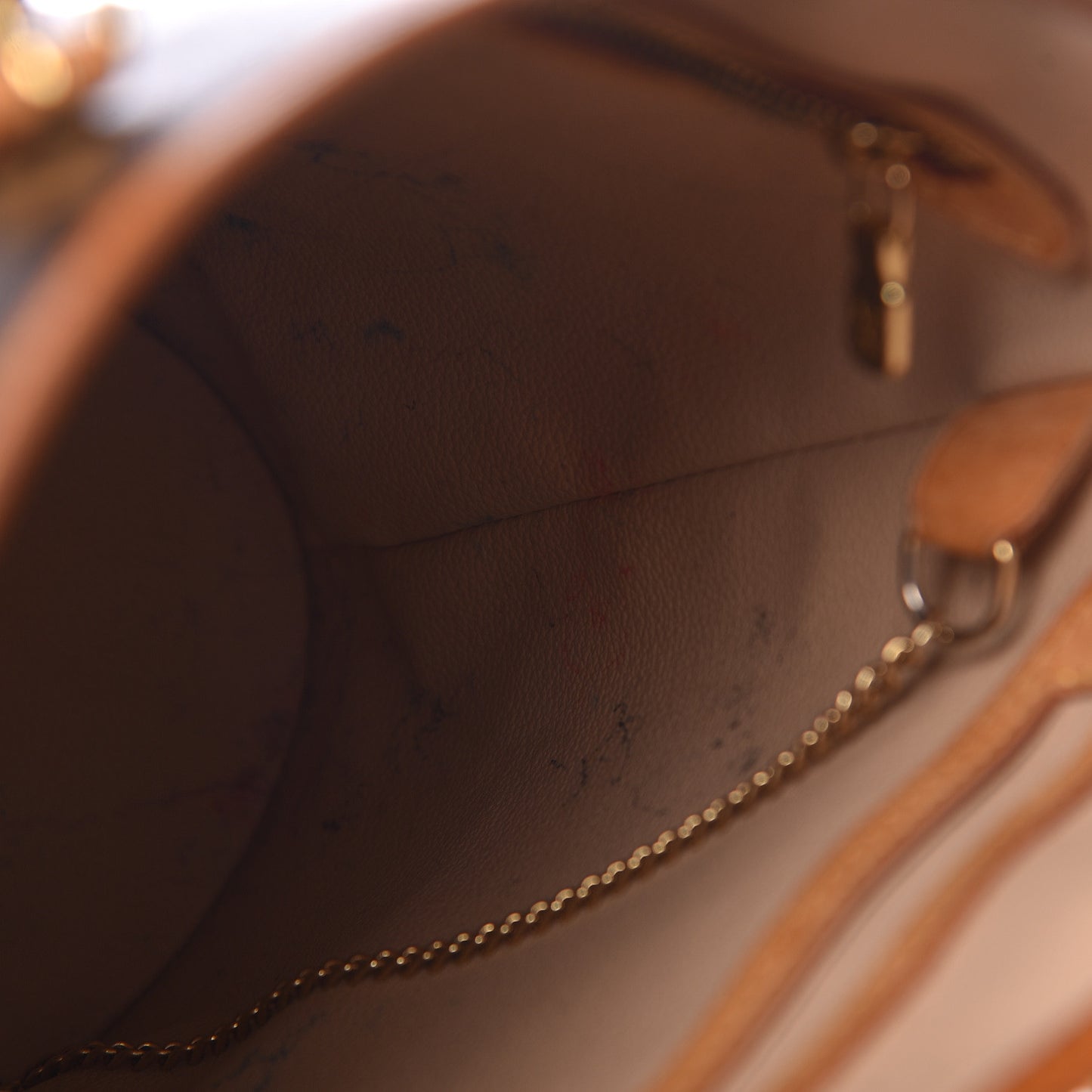 Monogram Petit Bucket 23