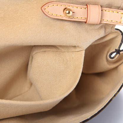 Louis Vuitton Monogram Beverly Clutch 9 of 10