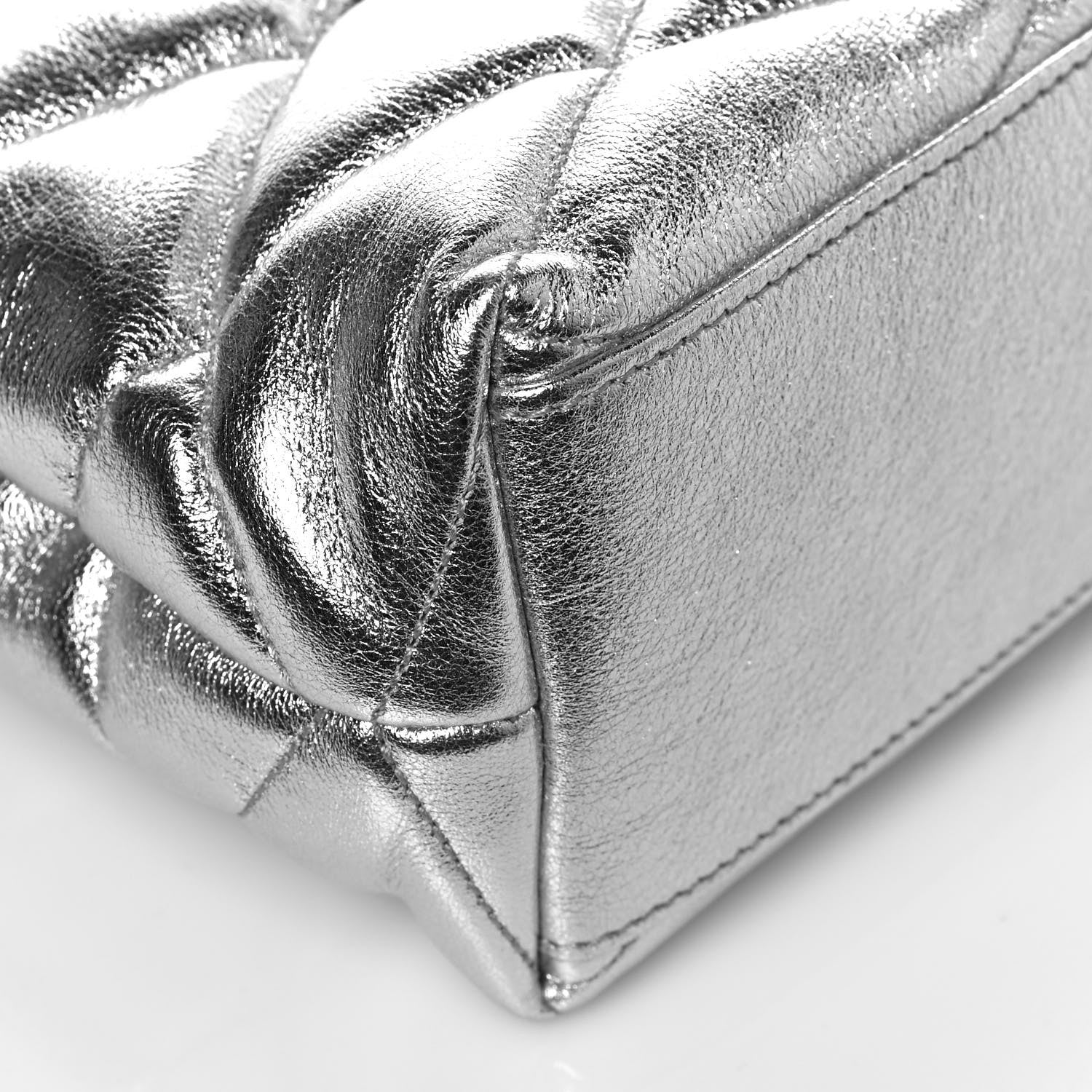Saint Laurent Metallic Lambskin Quilted Sade Puffer Envelope Clutch Argento 11 of 12