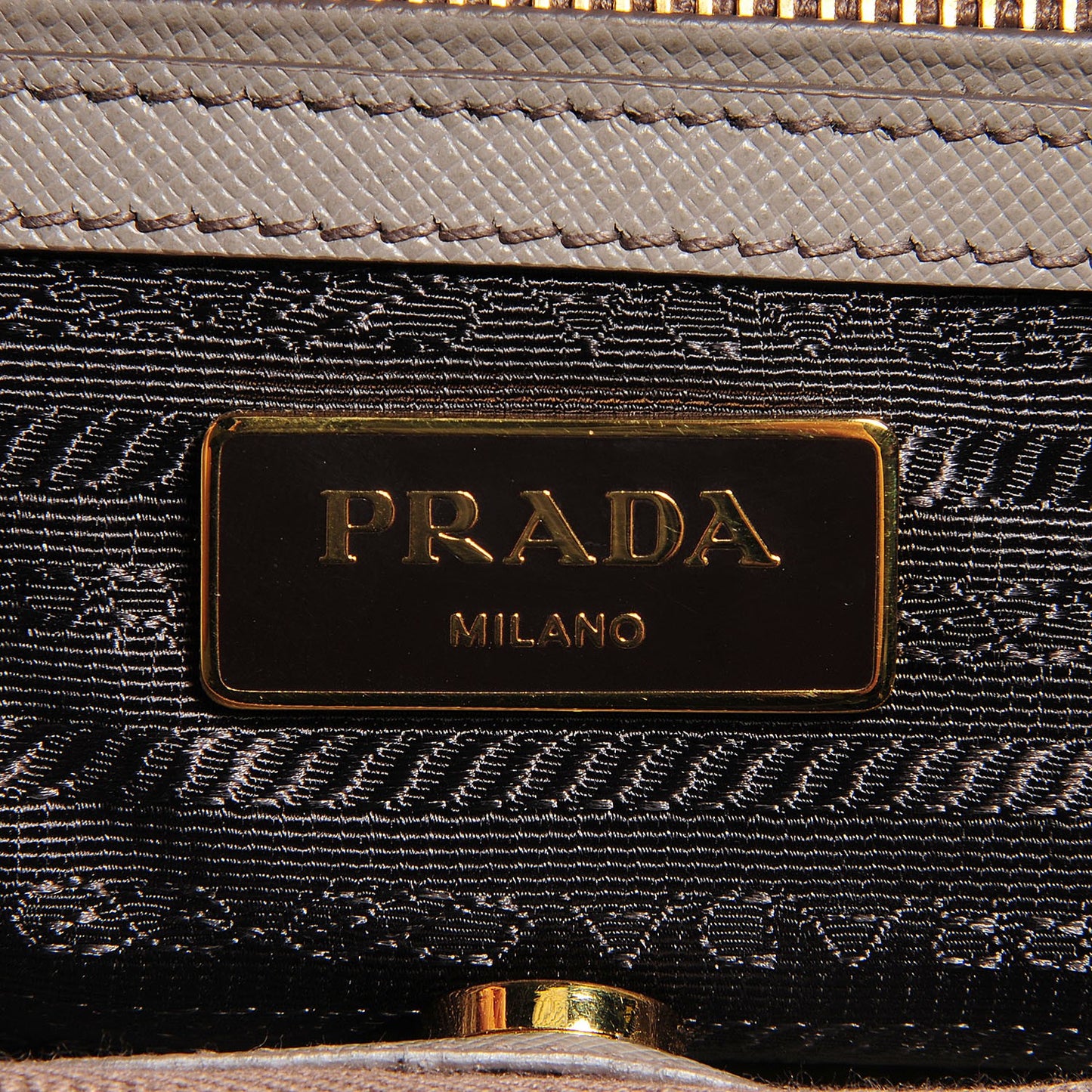 Saffiano Lux Medium Tote Argilla