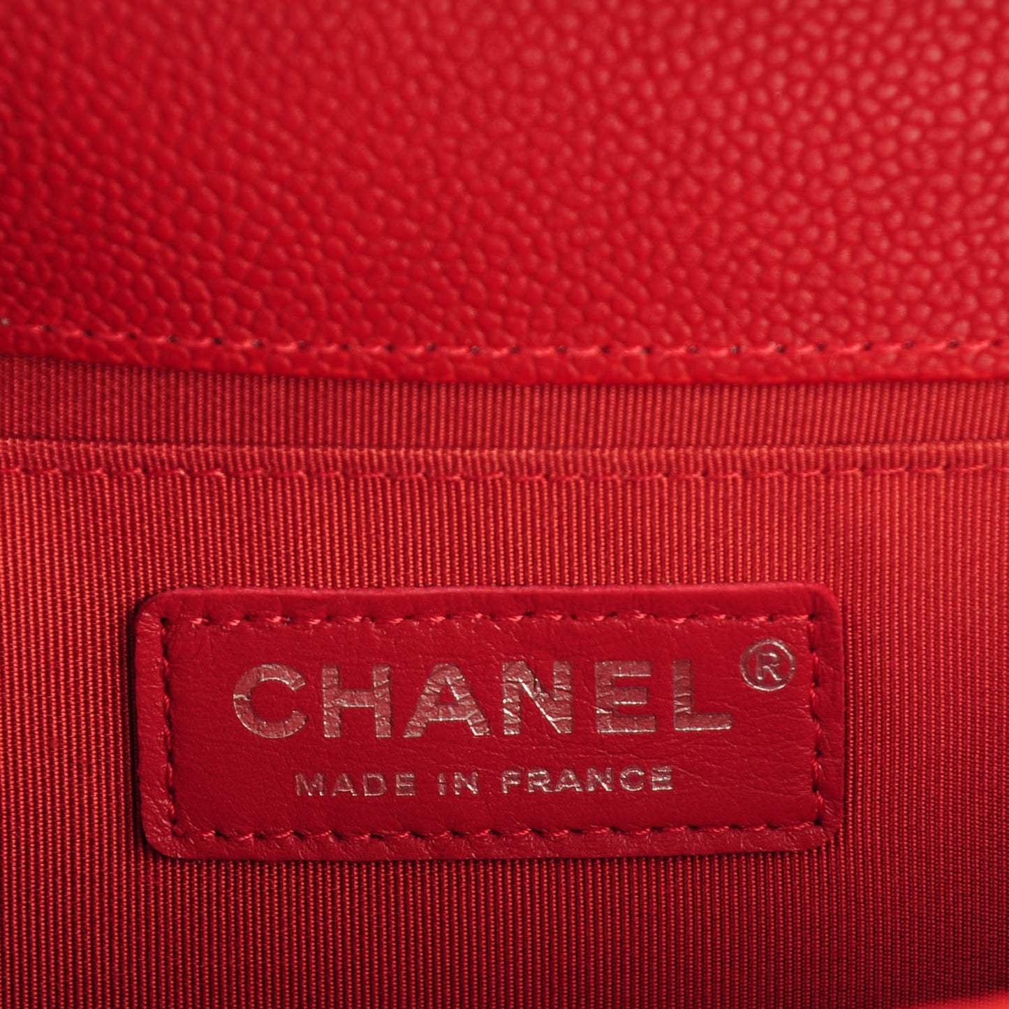 Caviar Quilted Medium Boy Flap Red