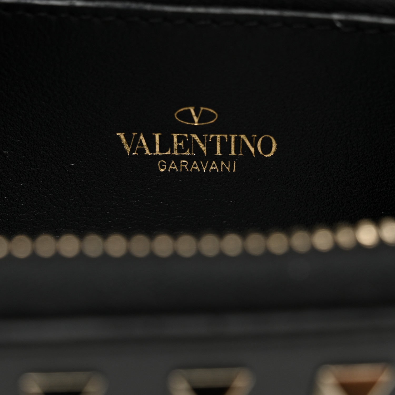 Valentino Garavani Vitello Rockstud Zip Around Wallet Black 4 of 7