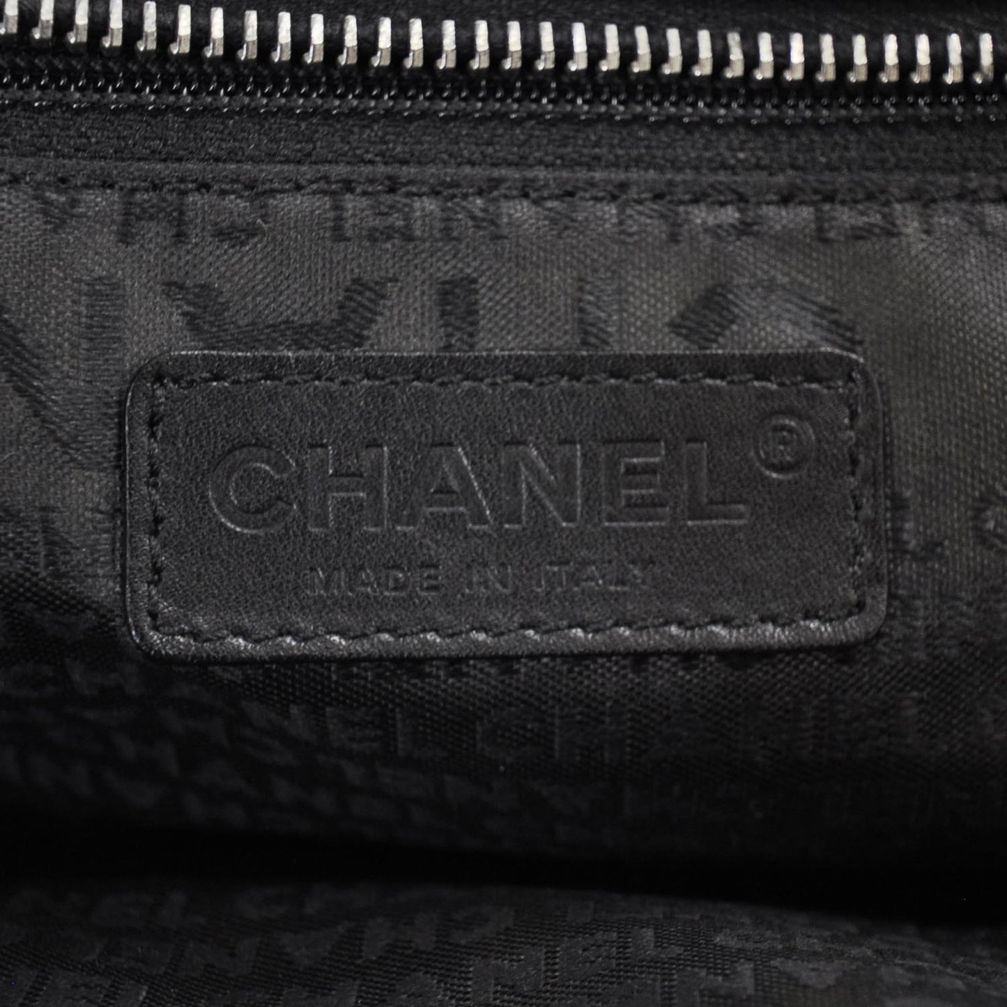 Vertical Quilted Leather Lax East West Shoulder Bag Black