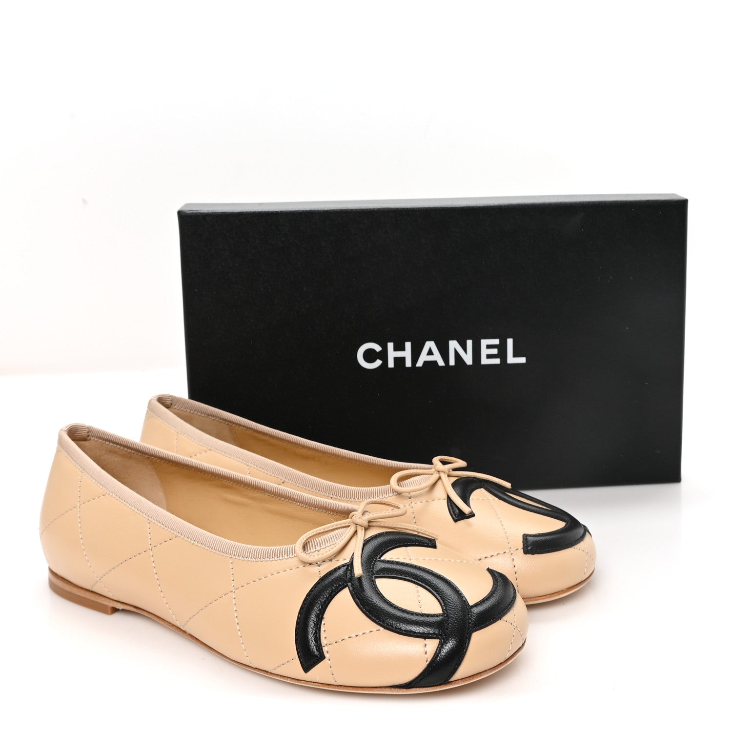 Chanel Lambskin Quilted CC Cambon Ballet Flats 39.5 Beige Black 10 of 10