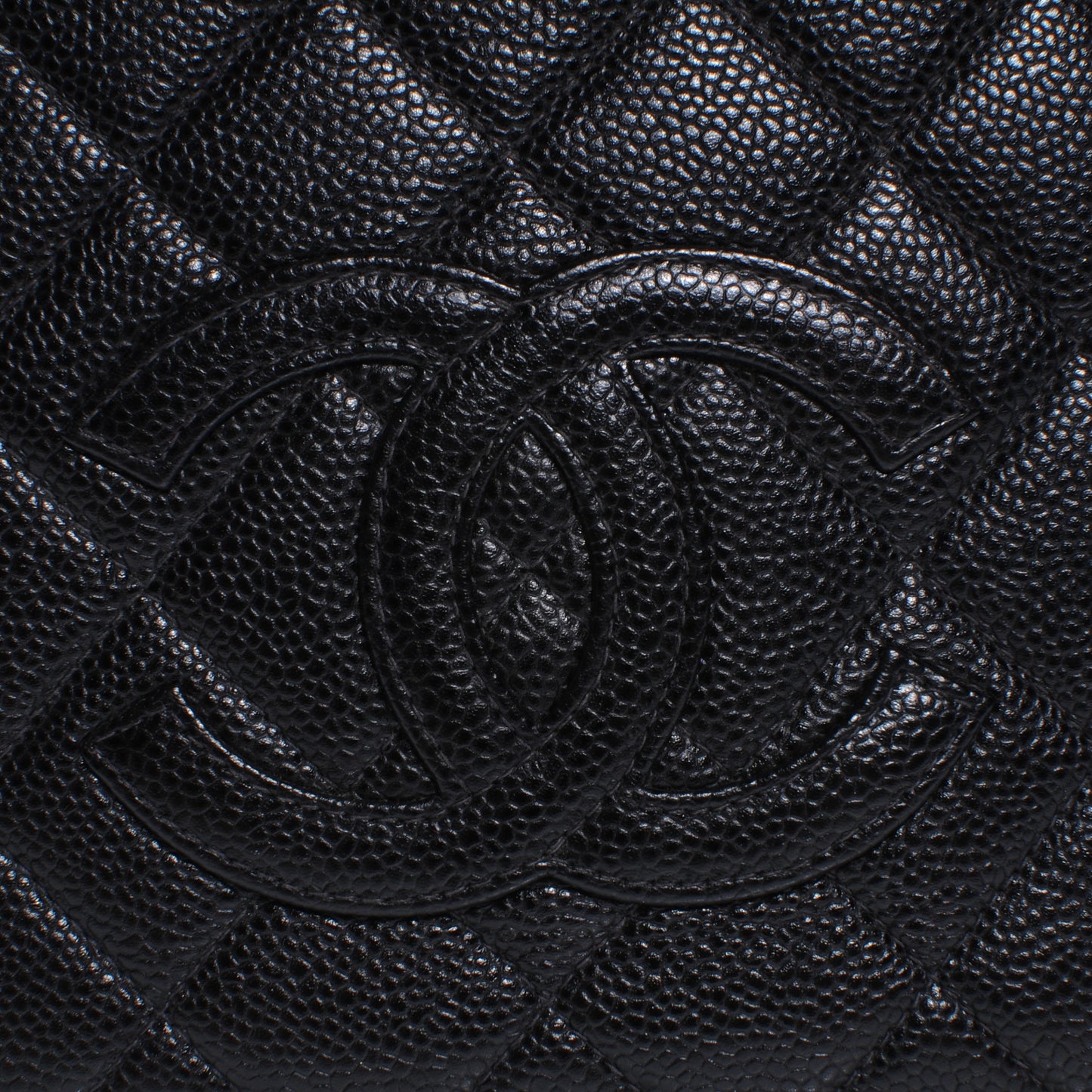 Caviar Quilted CC Shoulder Bag Black
