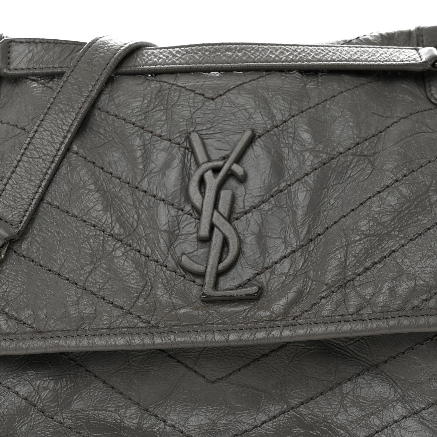 Saint Laurent Crinkled Calfskin Matelasse Monogram Medium Niki Chain Satchel Fog 9 of 11