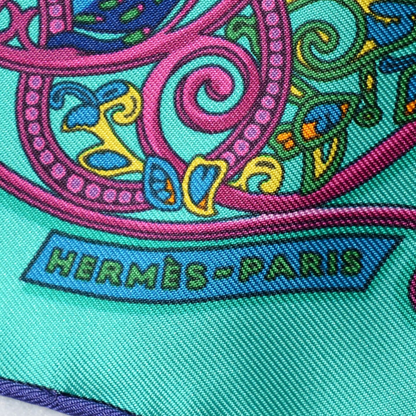 Silk La Charmante Aux Animaux Pocket Square