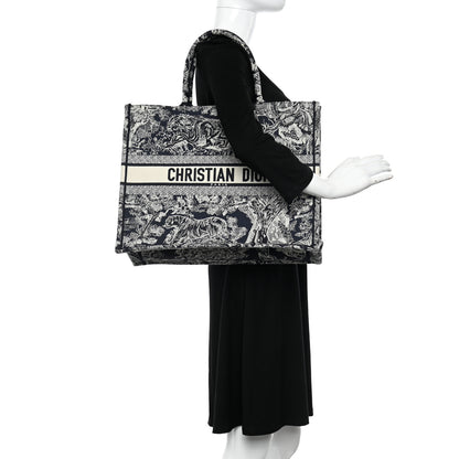 Christian Dior Canvas Embroidered Large Dioriviera Toile De Jouy Reverse Book Tote Blue 2 of 11