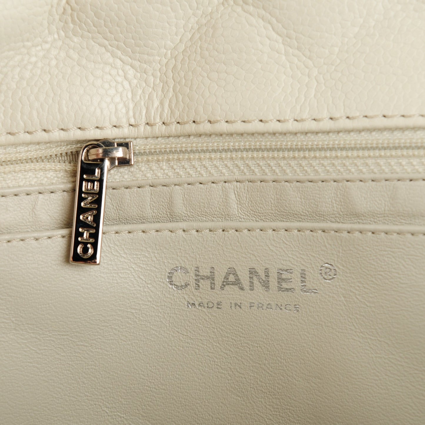 Washed Caviar Quilted Maxi Single Flap White