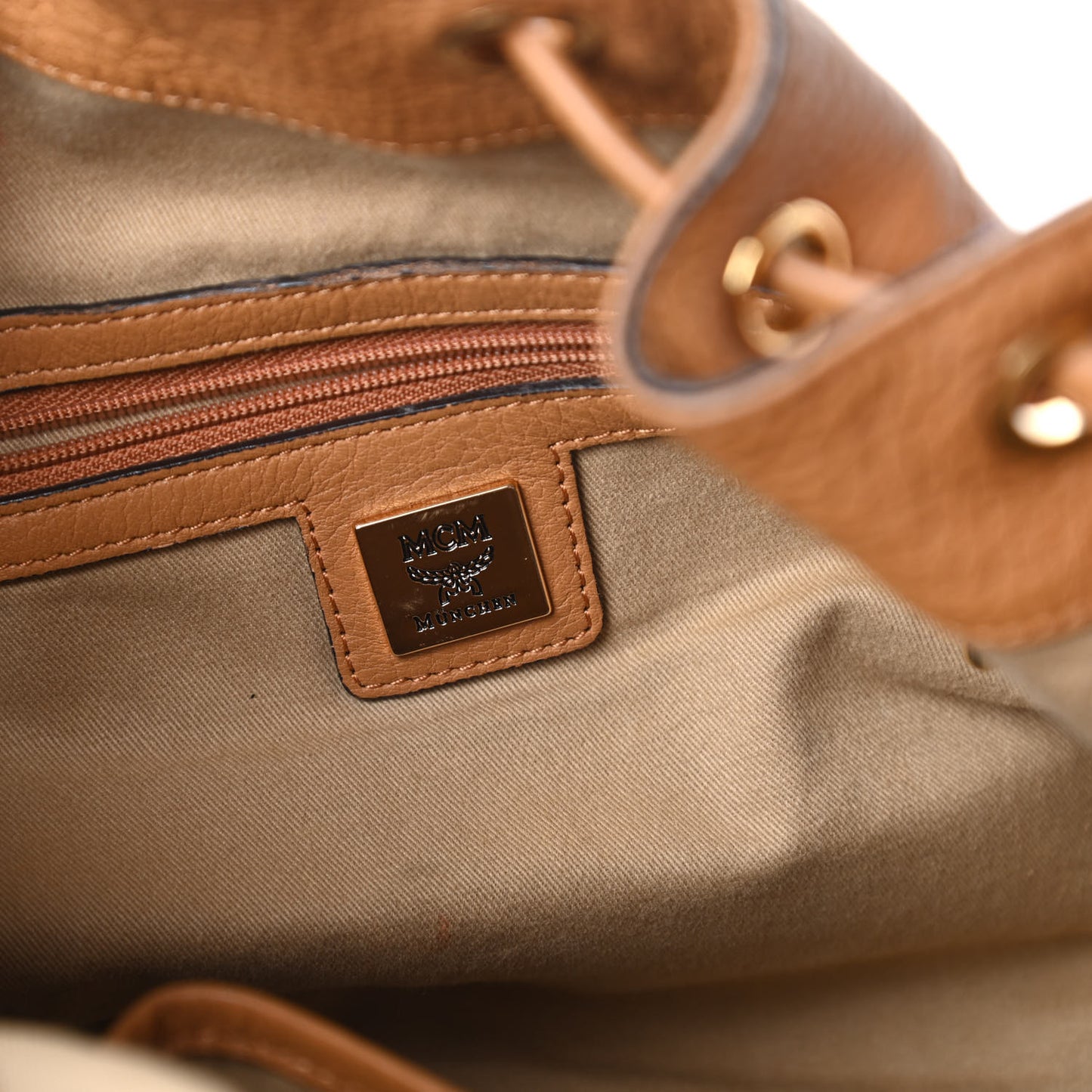 Visetos Essential Drawstring Bucket Bag Cognac