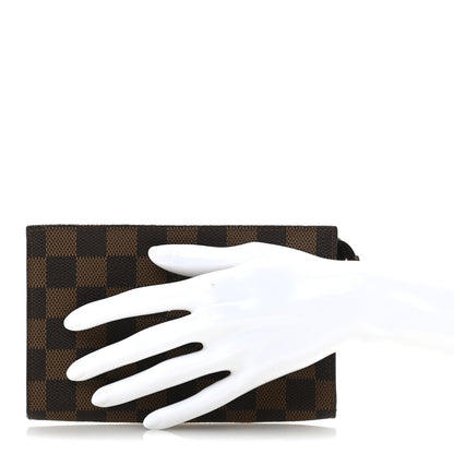 Louis Vuitton Damier Ebene Marais Bucket Pouch 2 of 9