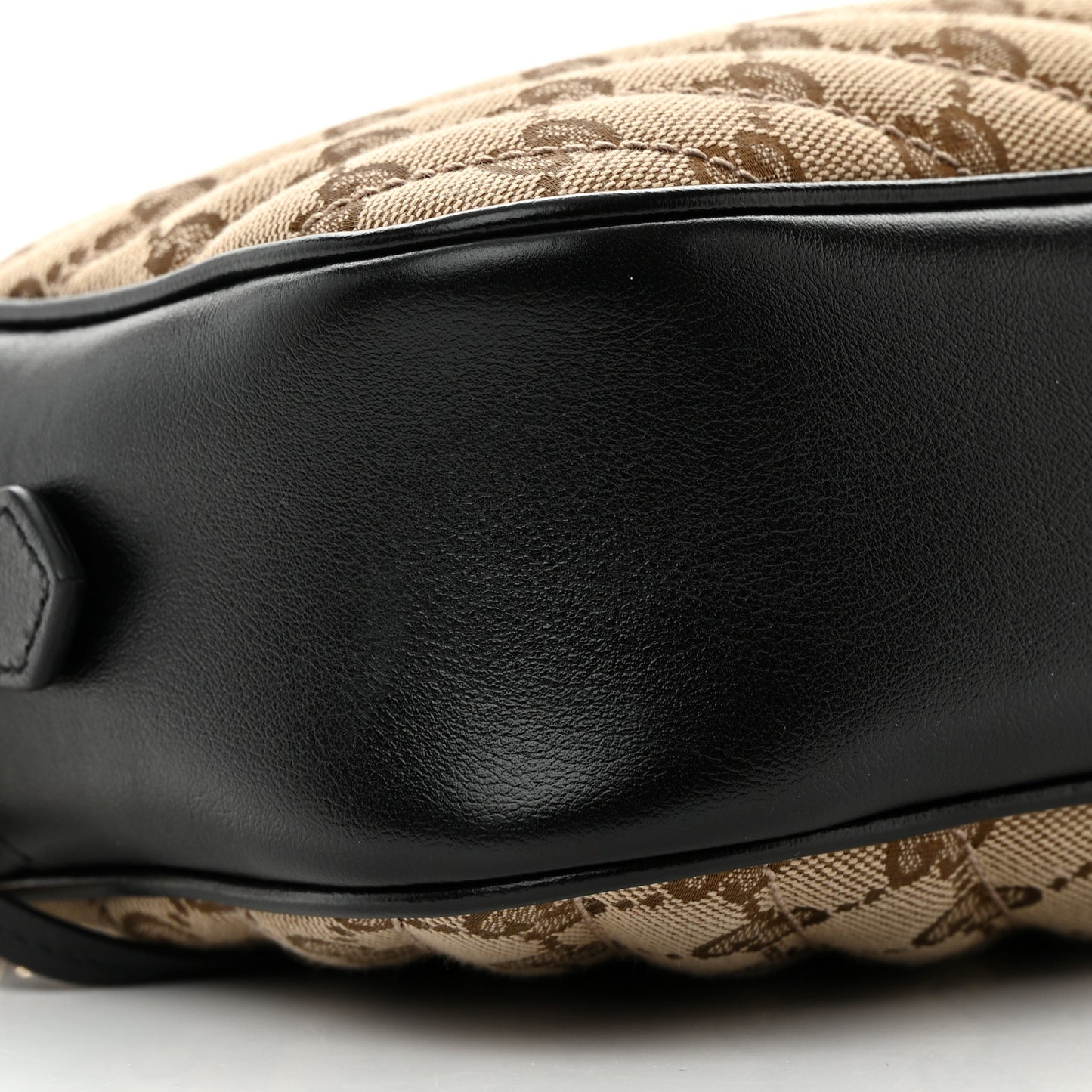 Monogram Matelasse Diagonal Small GG Marmont Chain Shoulder Bag Beige Black
