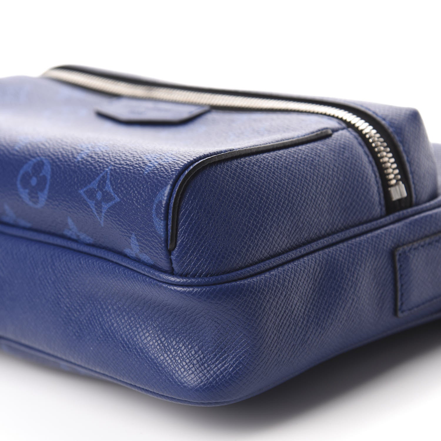 Louis Vuitton Taiga Monogram Outdoor Messenger Cobalt 7 of 10