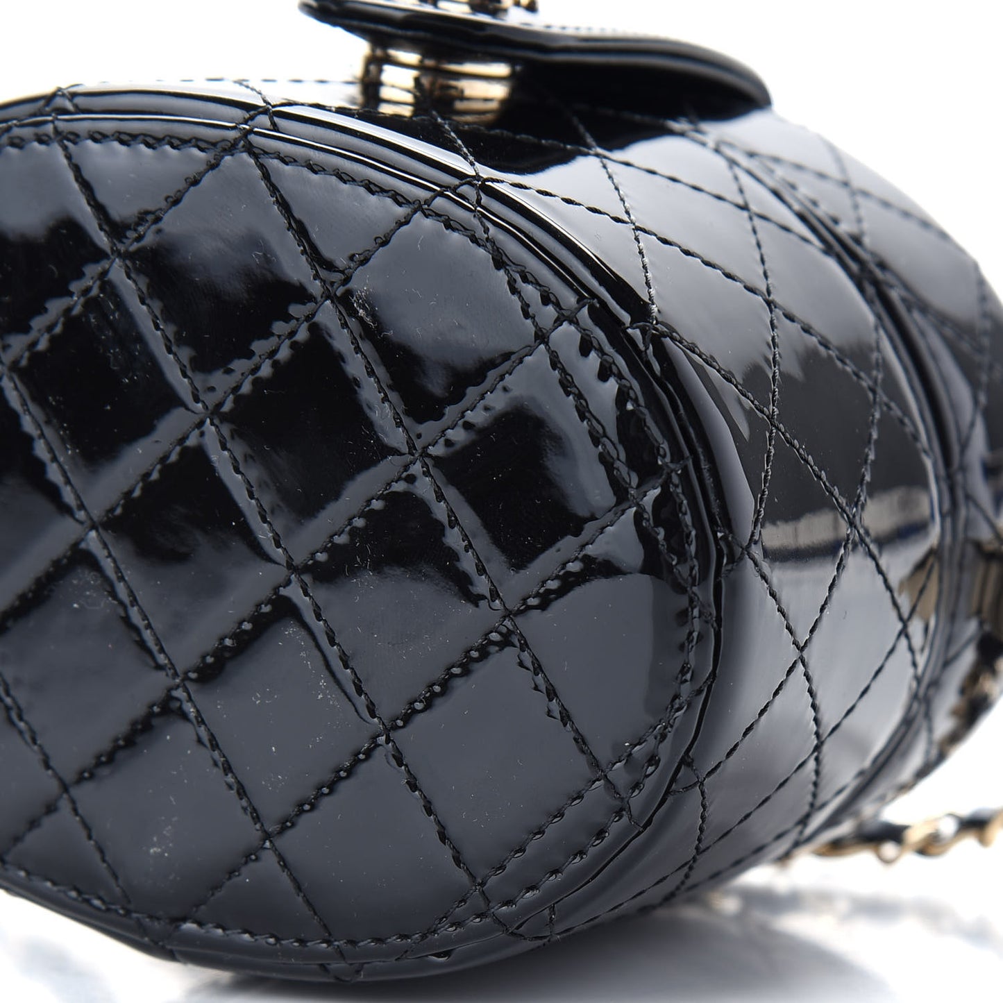 Patent Quilted Round Small Vanity With Chain Black
