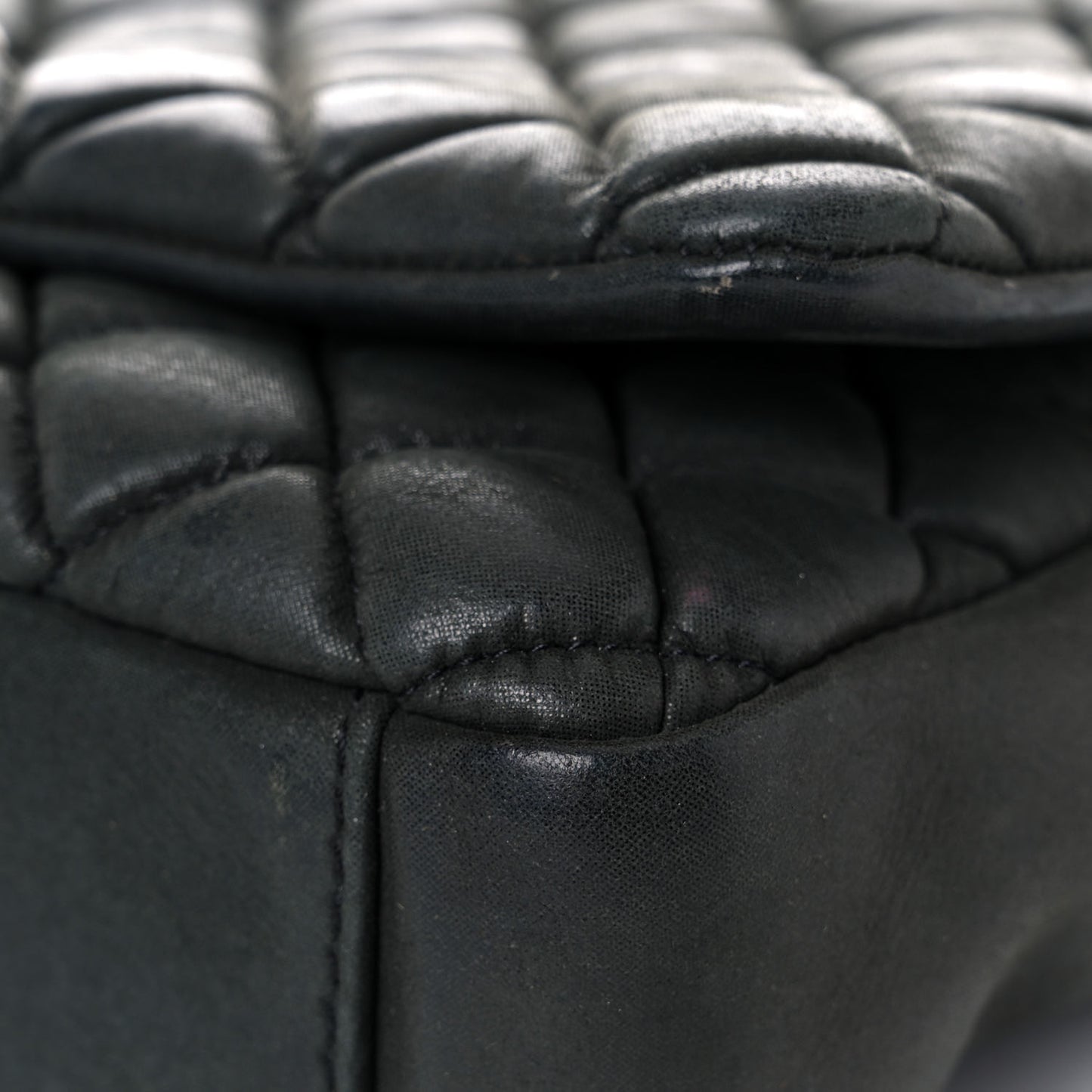 Iridescent Calfskin Quilted Small New Bubble Flap Anthracite