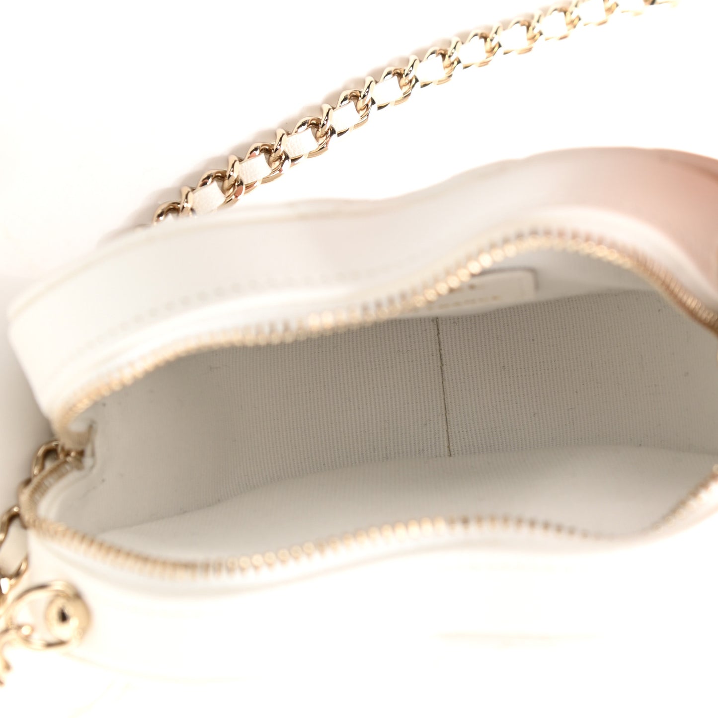 Lambskin Quilted CC In Love Heart Clutch With Chain White
