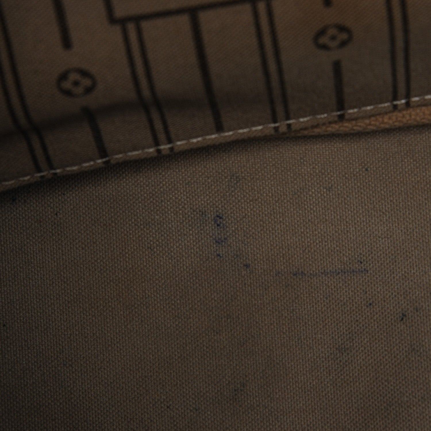 Louis Vuitton Monogram Neverfull MM 10 of 10
