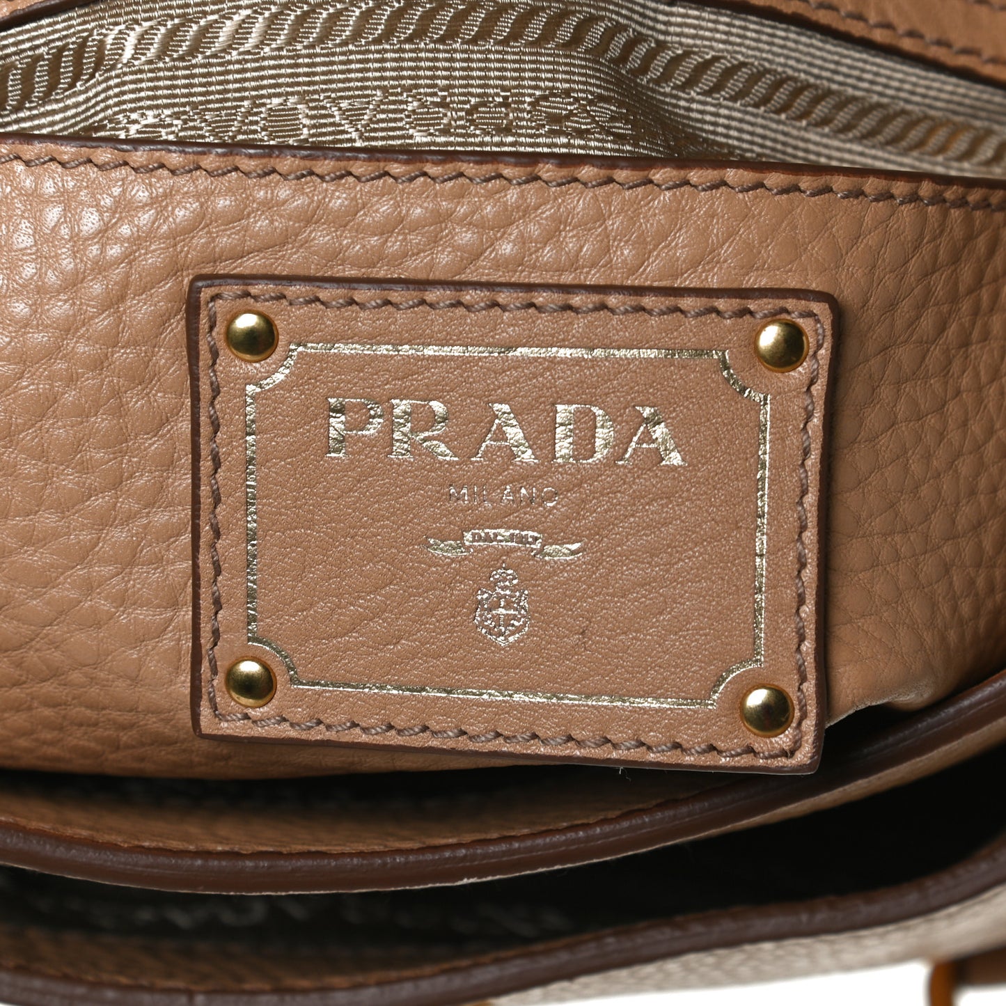 Vitello Daino Push Lock Messenger Bag Noisette