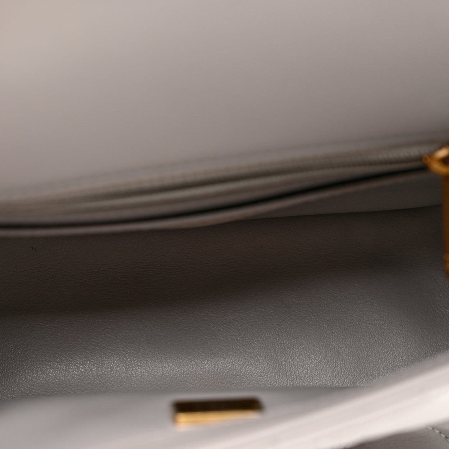 Lambskin Quilted Mini Pearl Crush Flap Light Grey