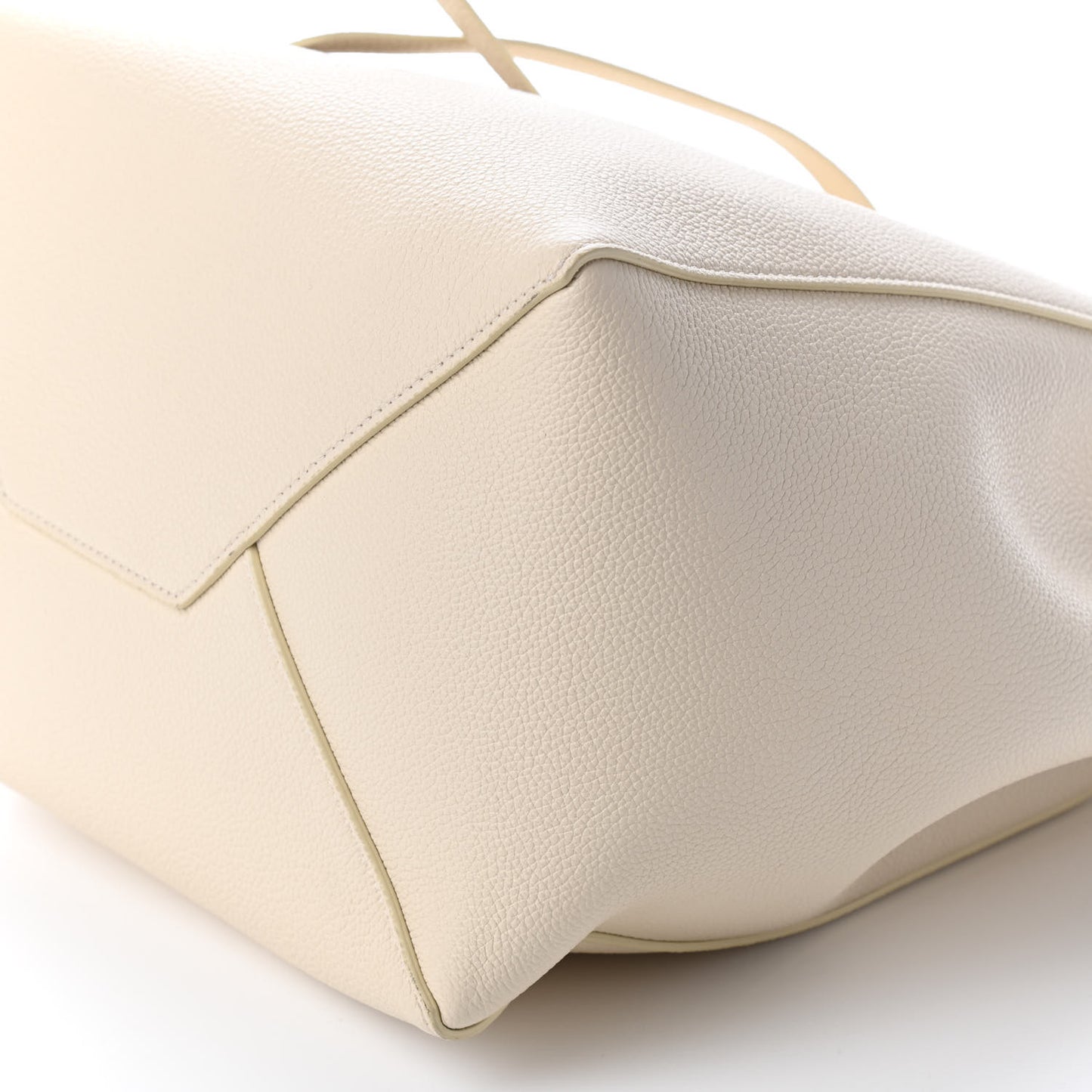 Soft Grained Calfskin Small Belt Cabas Phantom Vanilla