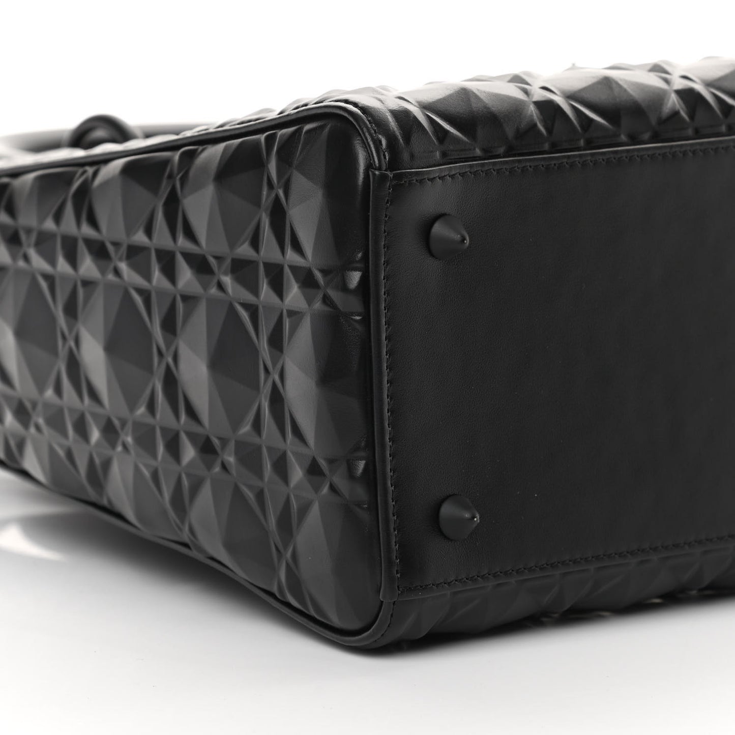 Calfskin Cannage Diamond Cannage Medium Lady Dior Black