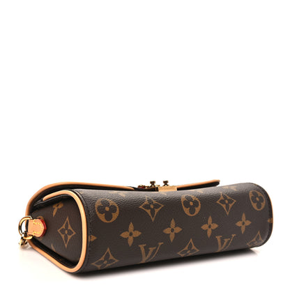 Louis Vuitton Monogram Pochette Camille 4 of 10