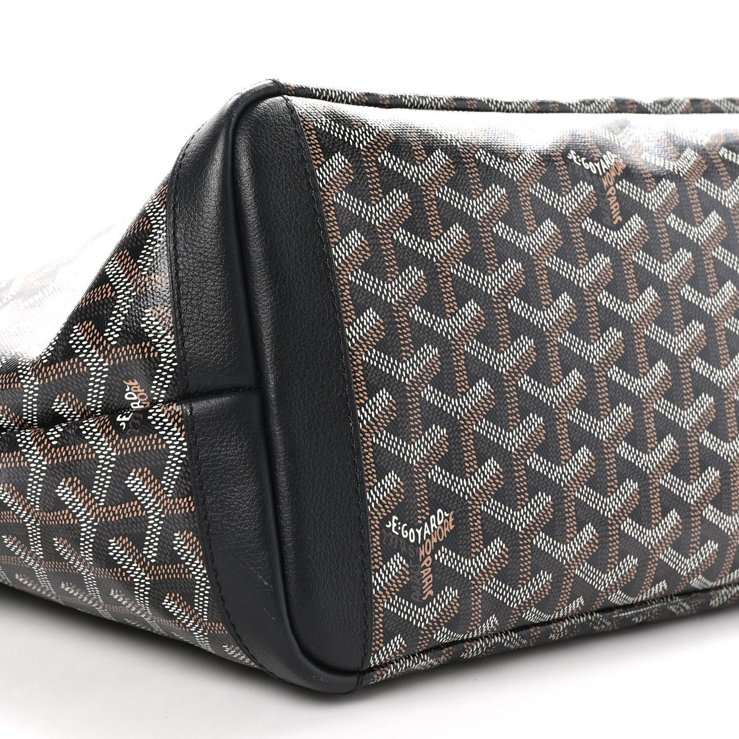 Goyardine Artois MM Black
