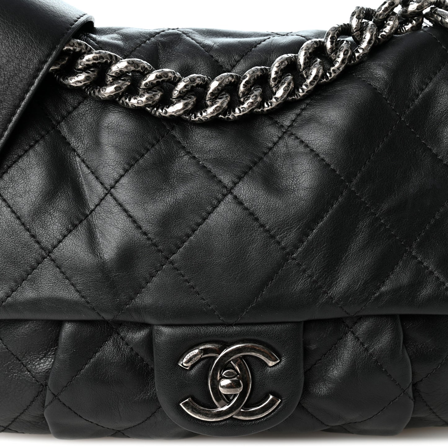 Calfskin Coco Pleats Messenger Flap Black
