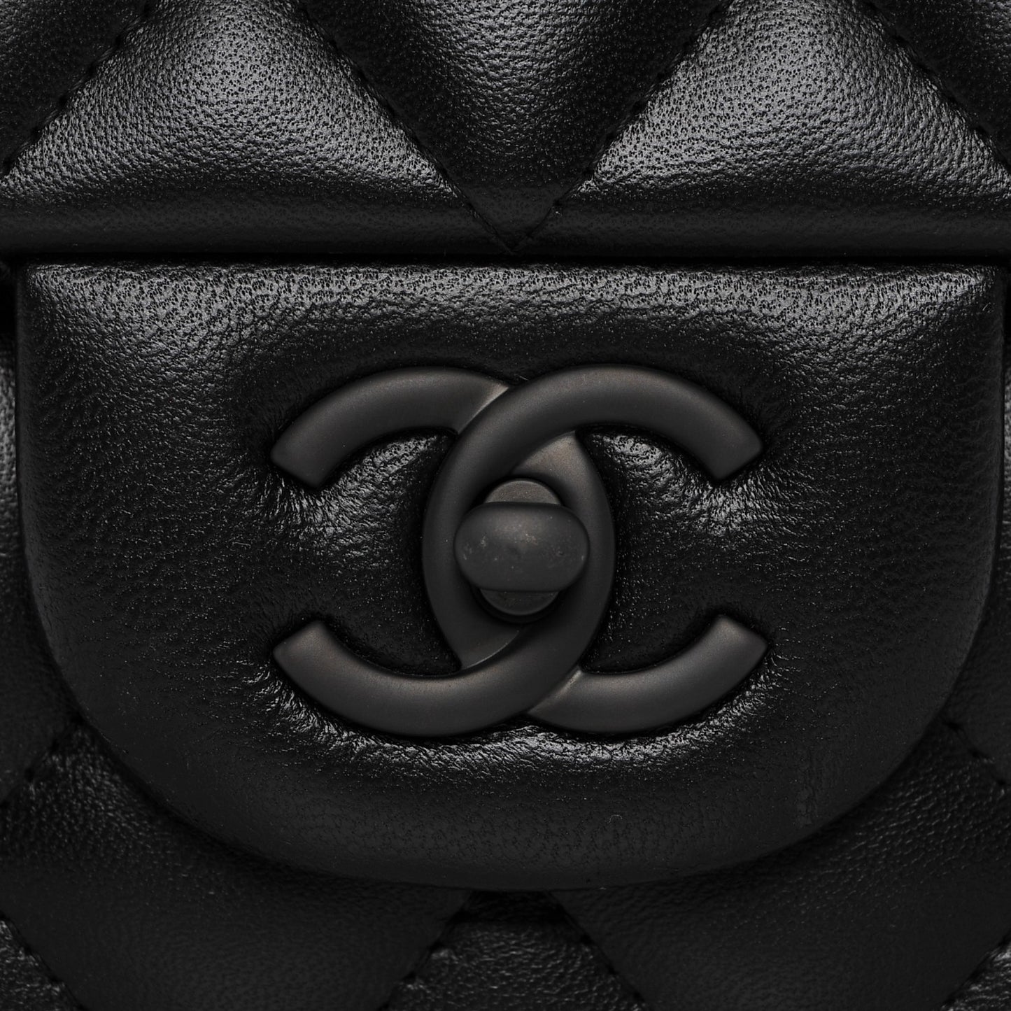 Lambskin Quilted Jumbo Double Flap So Black